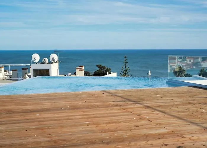 Panoramic E Apartment - Rooftop Pool & Sea View